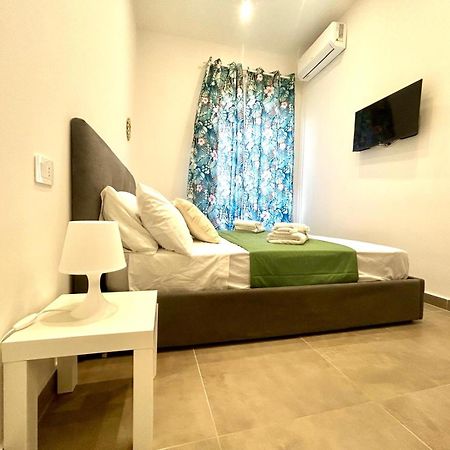 Bed and Breakfast Fly Zone Nápoles Exterior foto
